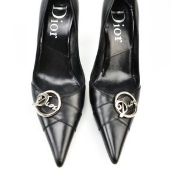 shoes - Picture 3 of 5